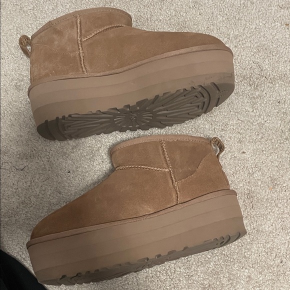 Women Chesnut Suede Ankle Boots - Picture 7 of 9